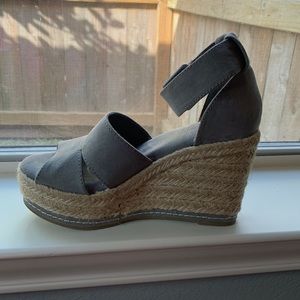 Grey suede woven wedges